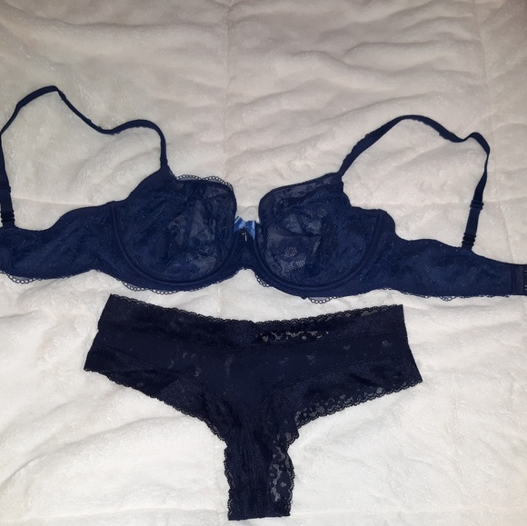 Victoria's Secret Navy Blue Lace Bra and Panty Set - Picture 1 of 4